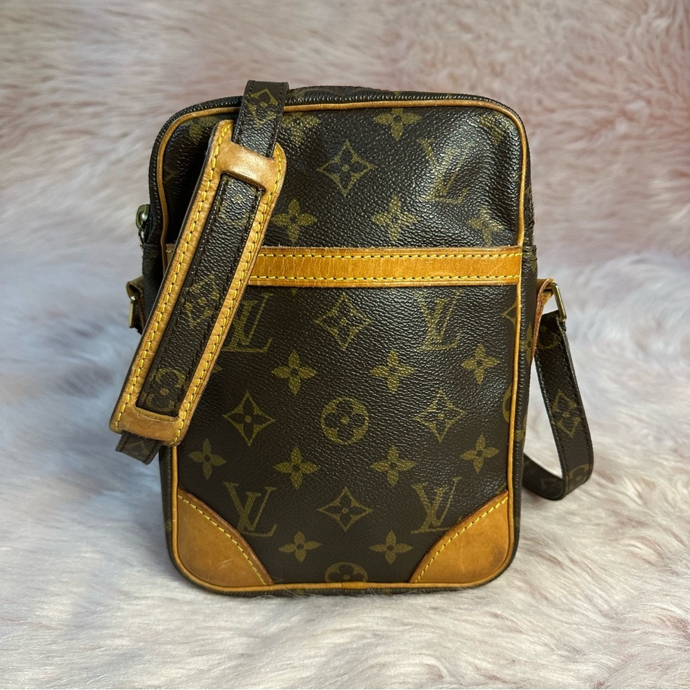 🟥 SOLD! Louis Vuitton Danube PM Monogram Crossbody Bag